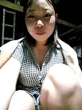 julybe online show from 11/28/25, 11:54