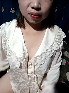 julybe online show from 11/14/25, 12:20