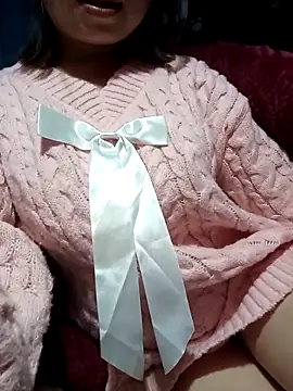 julybe online show from 12/16/25, 02:10