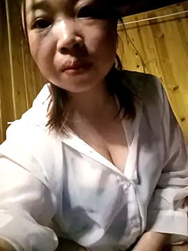 julybe online show from 04/02/26, 03:30