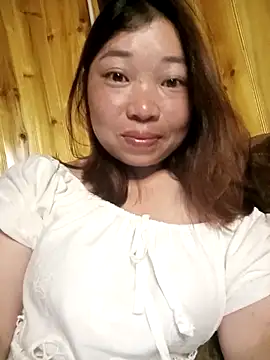 julybe online show from 05/18/26, 03:28