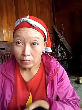 Snapshot of cute-kiss chatting on 10/30/25, 02:54 cute-kiss online show from 10/30/25, 02:54