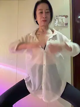 aniani11 online show from 04/11/26, 11:14