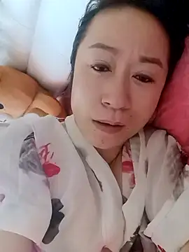 aniani11 online show from 11/15/25, 12:14