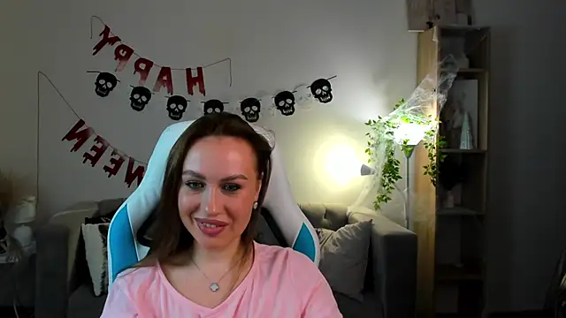 Snapshot of Adele_Rage chatting on 10/30/25, 11:30 Adele Rage online show from 10/30/25, 11:30