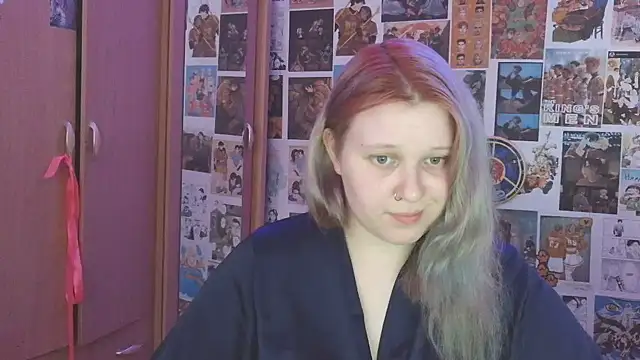 Snapshot of FoxPlayXX chatting on 07/14/26, 02:05 FoxPlayXX online show from 07/14/26, 02:05