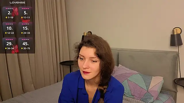 LauraYoungg online show from 11/03/25, 07:28