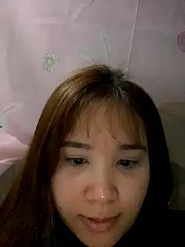 Snapshot of suryy001 chatting on 10/31/25, 03:25 suryy001 online show from 10/31/25, 03:25