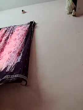 pujapujarrrr online show from 11/19/25, 10:15