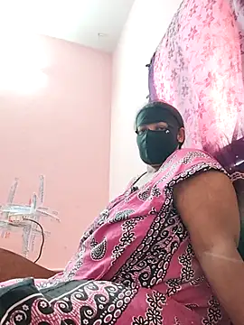 pujapujarrrr online show from 11/25/25, 07:30