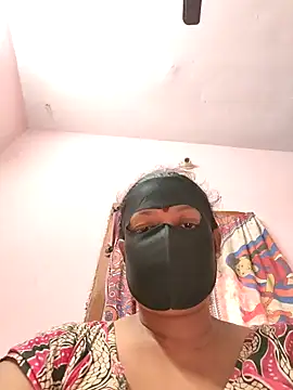 pujapujarrrr online show from 12/15/25, 04:51