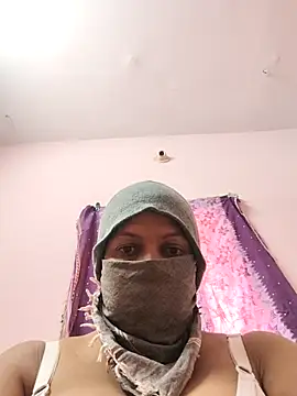 pujapujarrrr online show from 11/01/25, 08:08