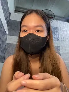 BUNNY050465 online show from 10/31/25, 04:47