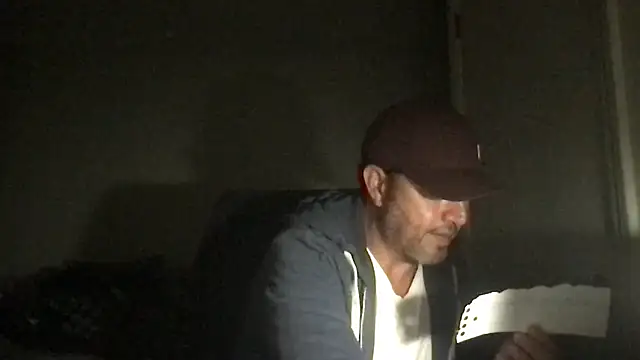 ezrah23 online show from 04/15/26, 09:04