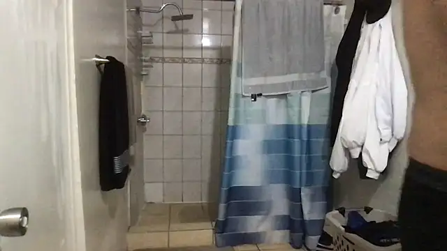 ezrah23 online show from 12/03/25, 07:35