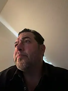 ezrah23 online show from 01/14/26, 06:44