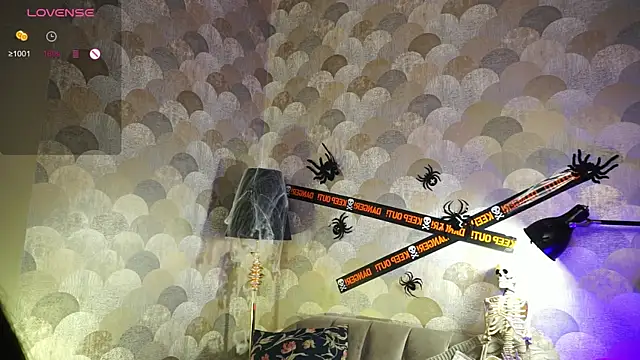 Snapshot of xannybunny_ chatting on 10/30/25, 02:58 xannybunny  online show from 10/30/25, 02:58