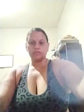 Snapshot of LexiBrown25 chatting on 10/30/25, 02:14 LexiBrown25 online show from 10/30/25, 02:14