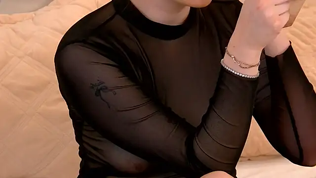 VickiBanx online show from 11/21/25, 04:22