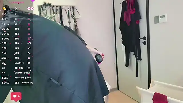 KISS-KISSME online show from 12/21/25, 02:46