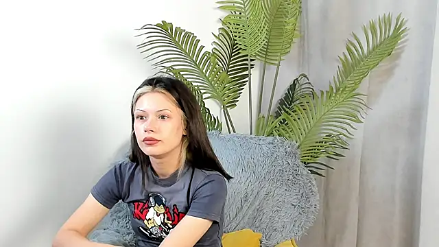 BrandiFraise online show from 11/01/25, 08:08