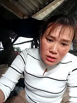 Snapshot of -Lana-123 chatting on 03/18/26, 04:48 -Lana-123 online show from 03/18/26, 04:48