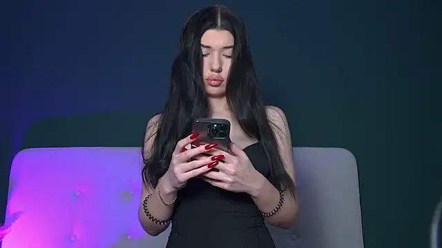 Kattyschwarz online show from 11/14/25, 08:23