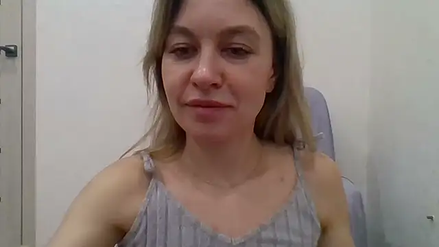 Little Milf 5 online show from 12/03/25, 02:16