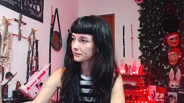 CarrieBurton online show from 11/20/25, 04:07