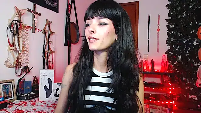 CarrieBurton online show from 11/07/25, 01:37