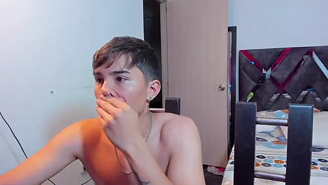 MollyandFher online show from 11/24/25, 02:22