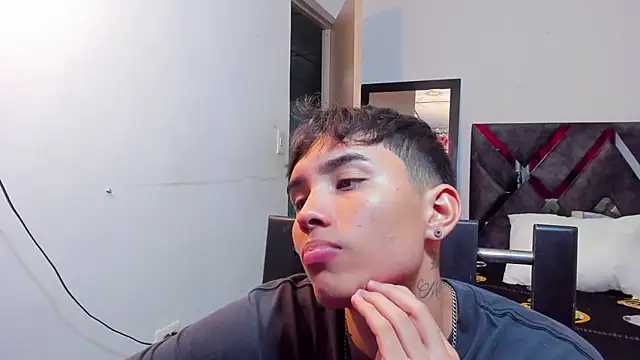 MollyandFher online show from 11/17/25, 01:09