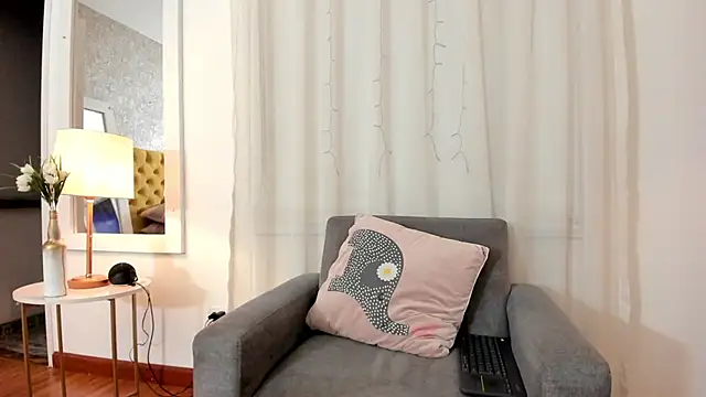 LahanaKimish online show from 11/17/25, 01:09