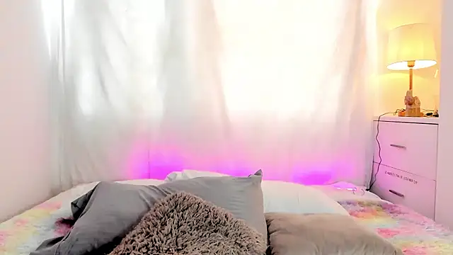 LahanaKimish online show from 12/16/25, 01:04