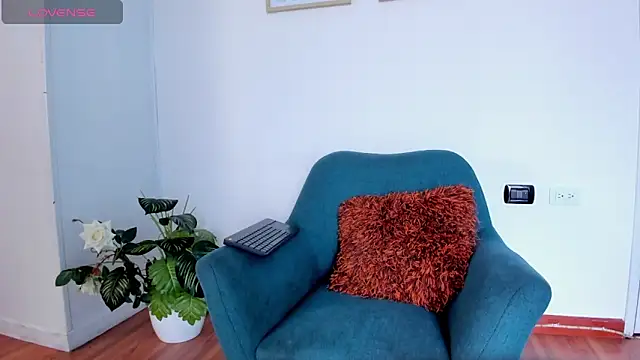 LahanaKimish online show from 10/31/25, 12:35