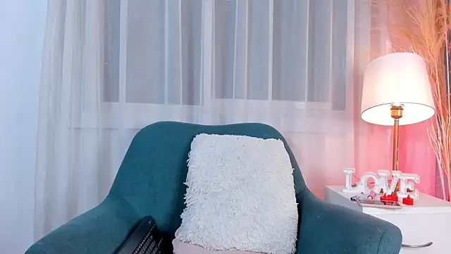 LahanaKimish online show from 02/15/26, 04:13