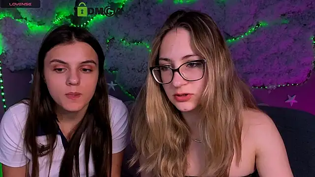 lisa dark  online show from 05/22/26, 08:18