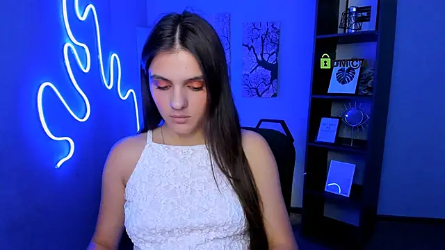 lisa dark  online show from 06/05/26, 02:12