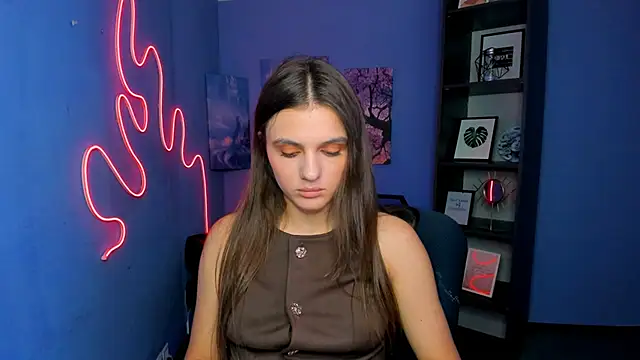 lisa dark  online show from 05/26/26, 11:41