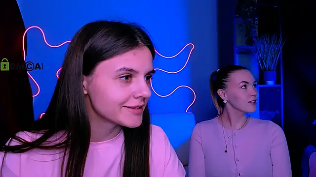 lisa dark  online show from 04/21/26, 09:27