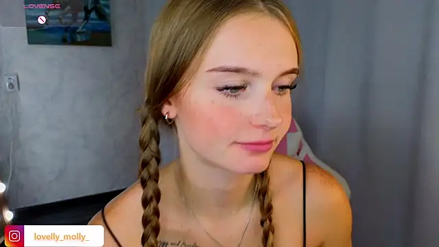 Lovelly molly1 online show from 11/06/25, 02:54