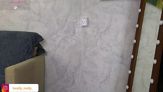 Lovelly molly1 online show from 12/18/25, 05:50