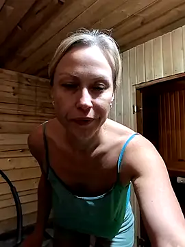 Snapshot of Elle_Milfa chatting on 06/09/26, 01:23 Elle Milfa online show from 06/09/26, 01:23