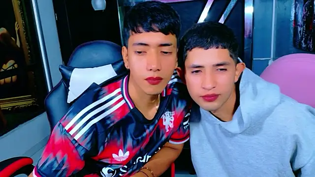 darwinandbrayann online show from 11/17/25, 03:32