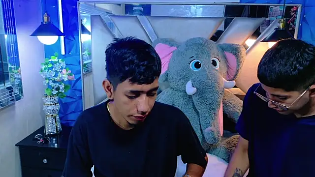 darwinandbrayann online show from 12/18/25, 03:22