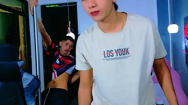 darwinandbrayann online show from 11/12/25, 08:01