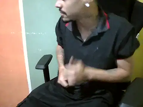 Snapshot of Joao_BRL chatting on 11/14/25, 10:02 Joao BRL online show from 11/14/25, 10:02