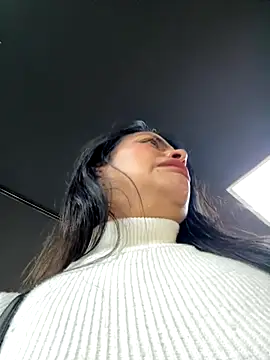 MailynAndNick online show from 12/04/25, 03:11