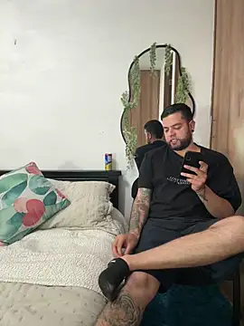 MailynAndNick online show from 04/12/26, 10:02