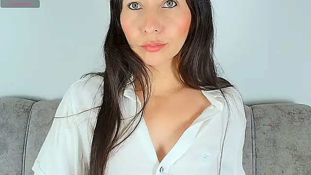 Snapshot of alana_pink95 chatting on 11/03/25, 10:08 alana pink95 online show from 11/03/25, 10:08